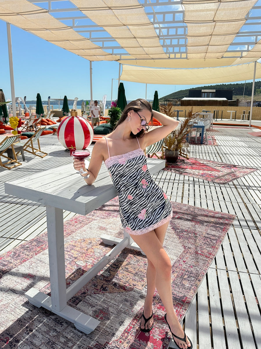 NOLA ELBİSE ZEBRA - FLORAL DESEN - ÖN SİPARİŞ